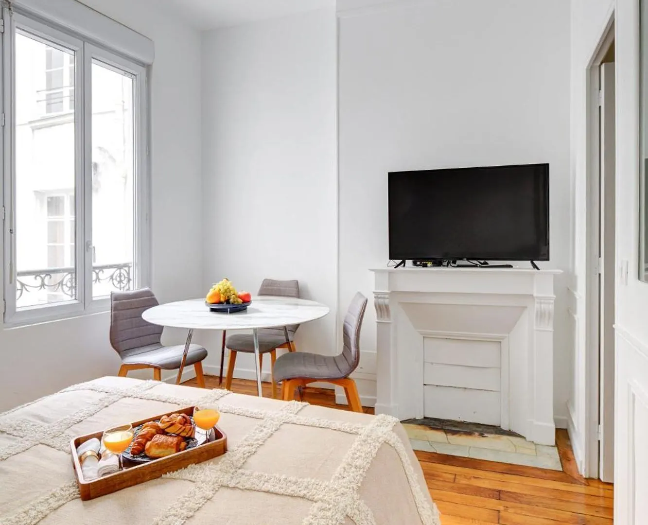 Bnbnova - 1Br - Notre Dame & Seine - Latin Quarter Paris France
